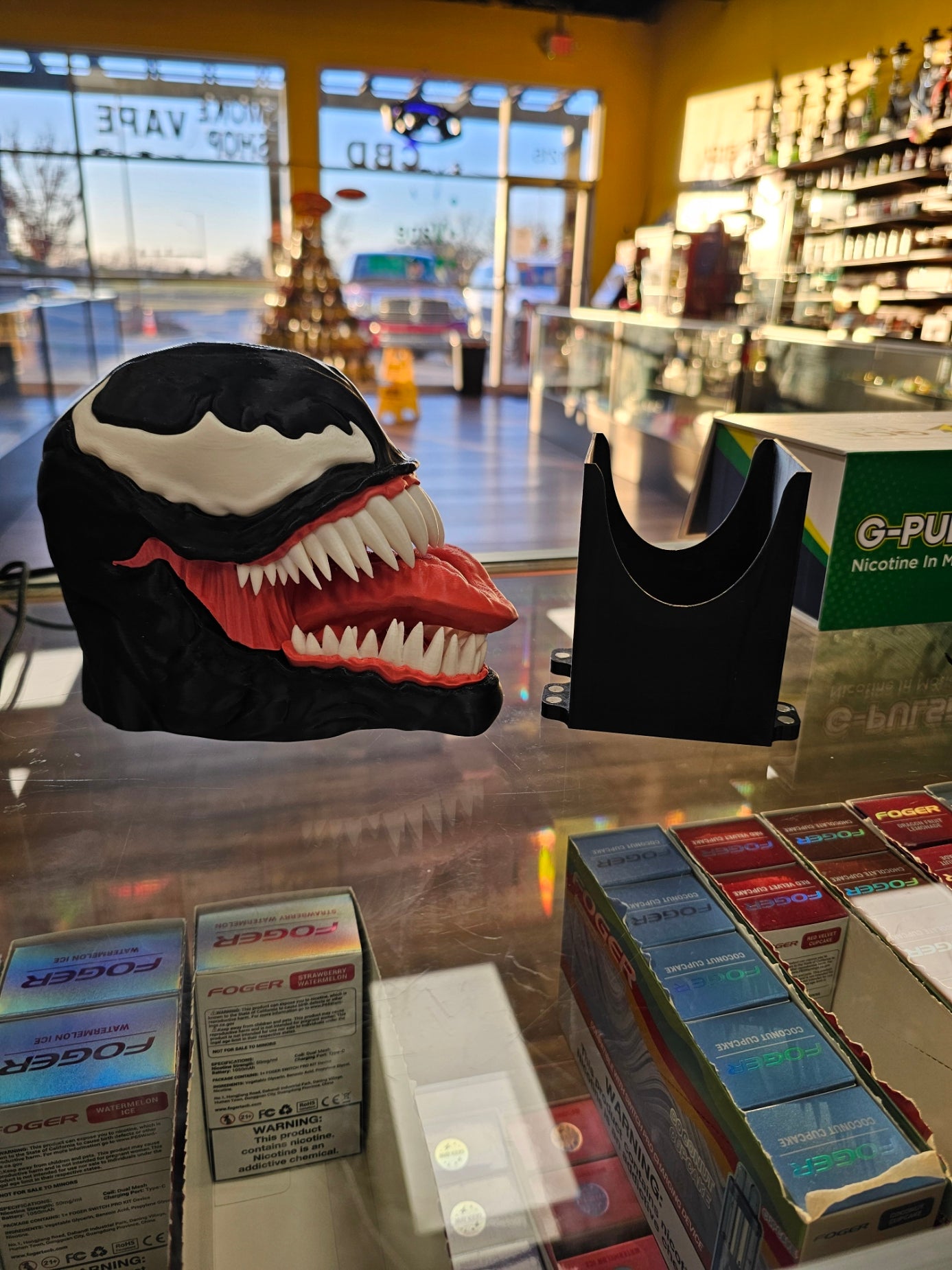 Venomous Maw Deck Vault — Symbiote Edition